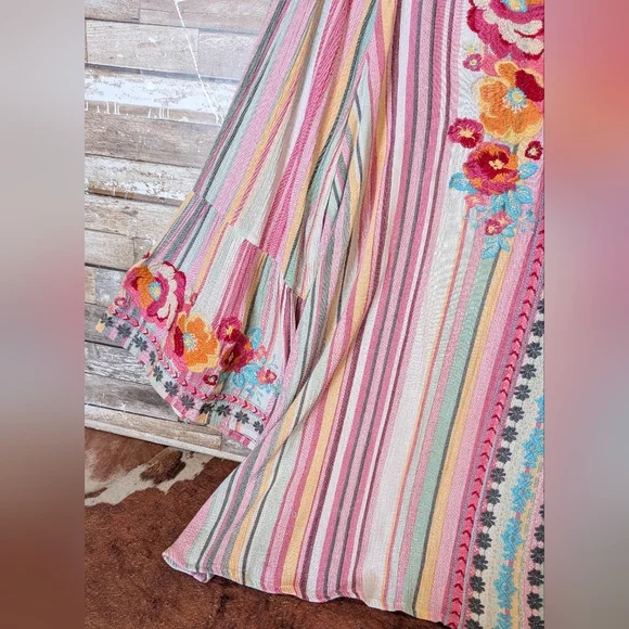 Savannah Jane Embroidered V Neck Tunic With Embroidery On Bell Sleeves - Picture 7 of 16